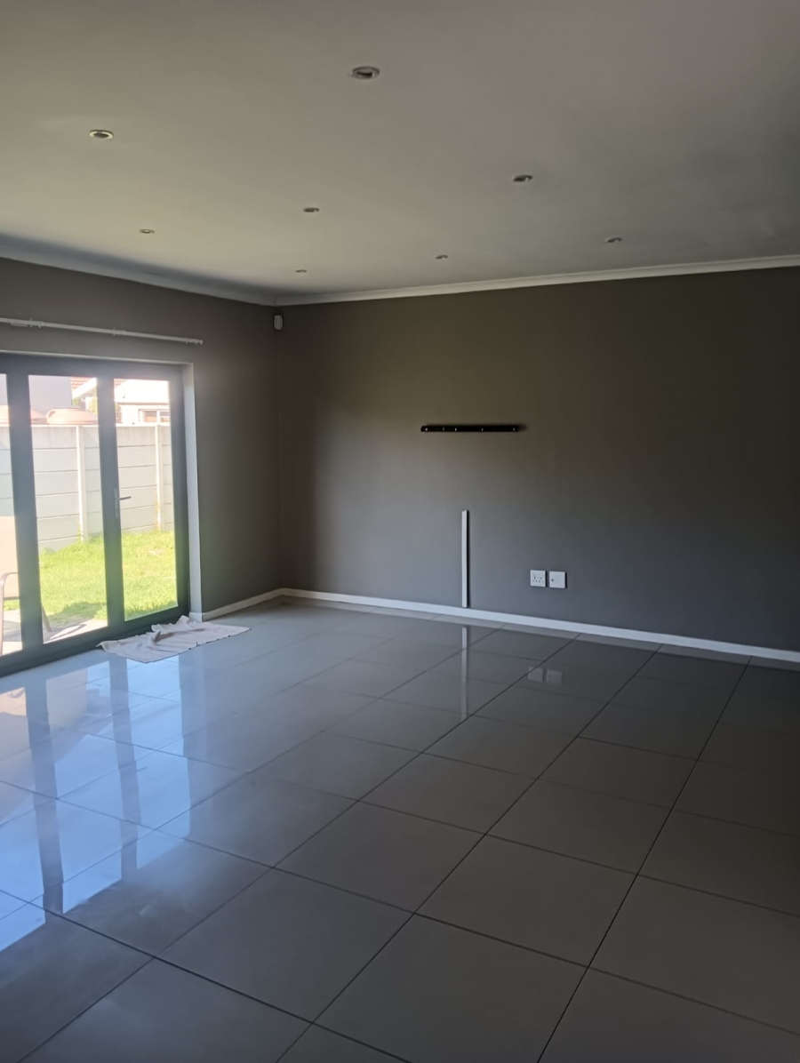3 Bedroom Property for Sale in Pinelands Eastern Cape